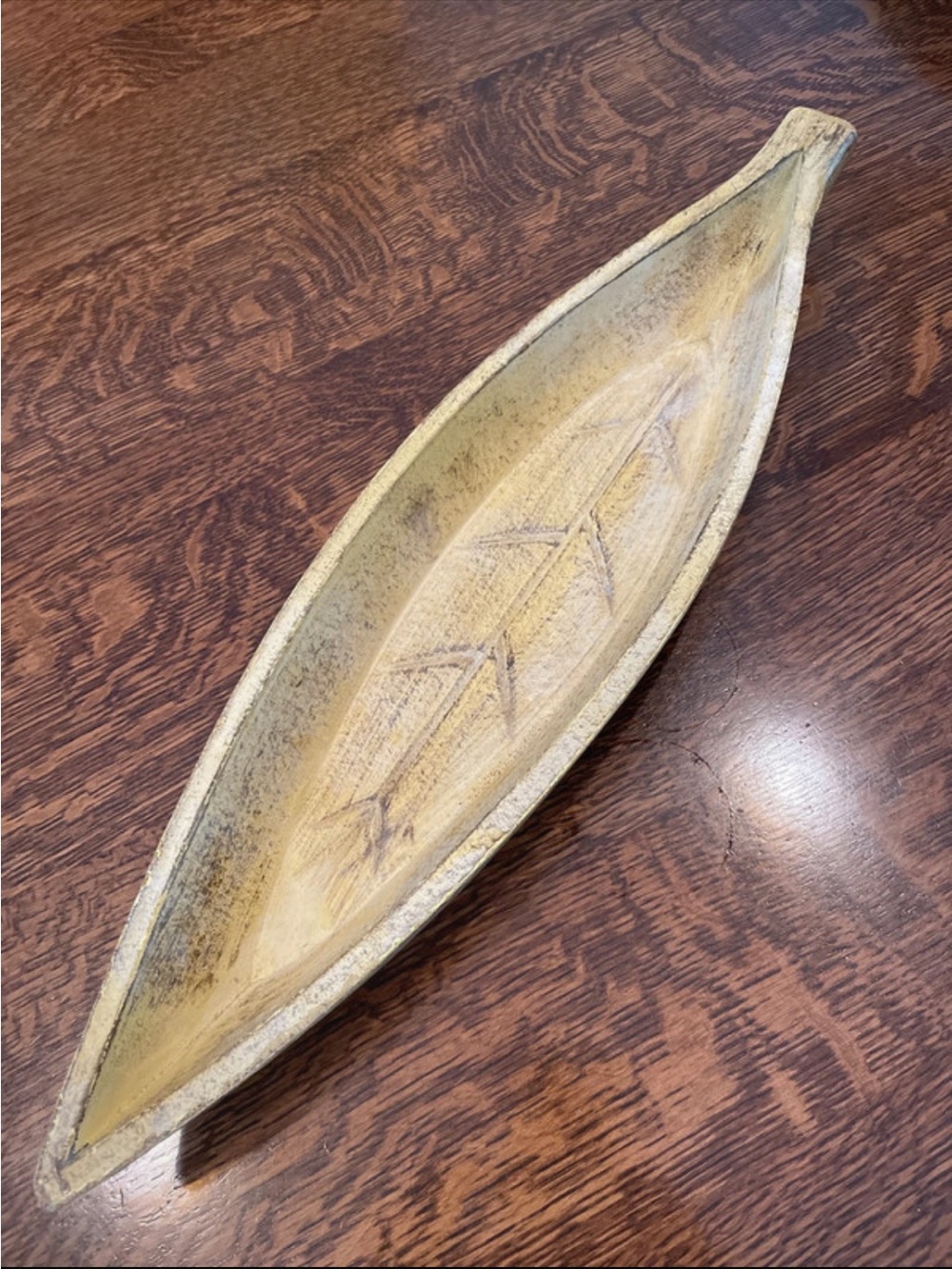 19” Rustic wood serving boat leaf pattern decorative tray